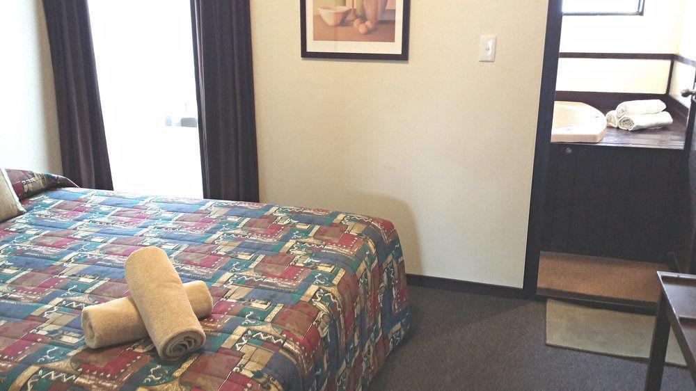 Burwood Motel Whanganui Kültér fotó