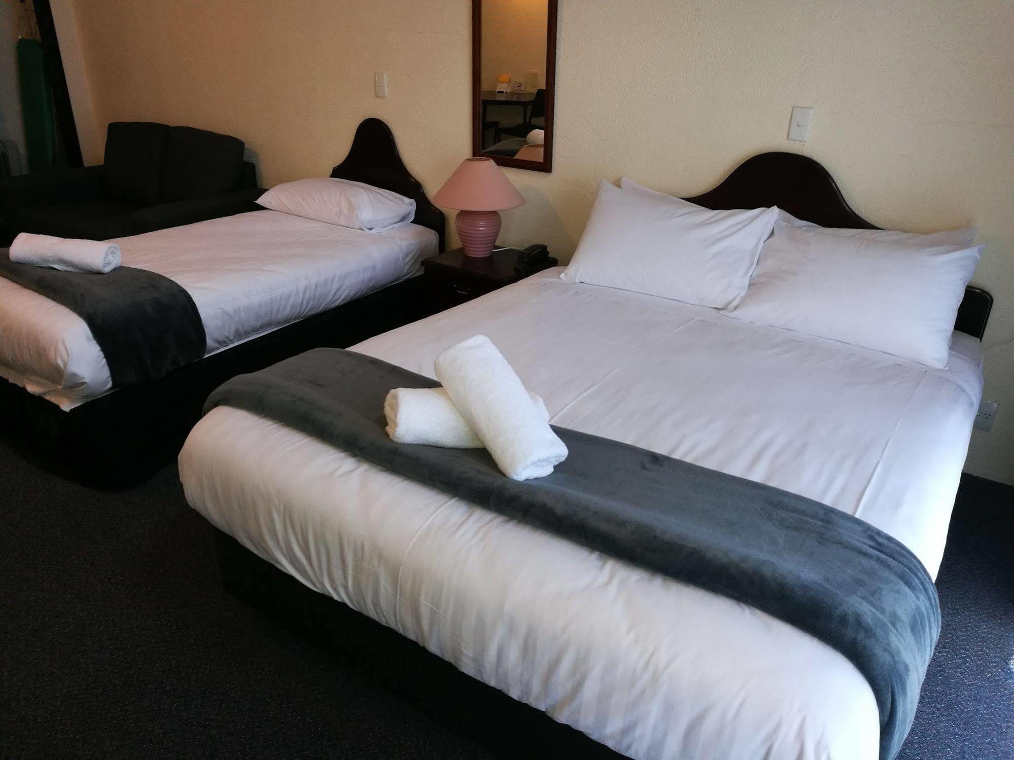 Burwood Motel Whanganui Kültér fotó